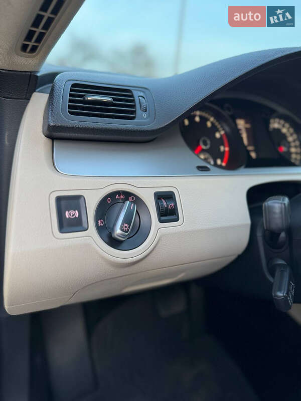 Купе Volkswagen CC / Passat CC 2010 в Днепре