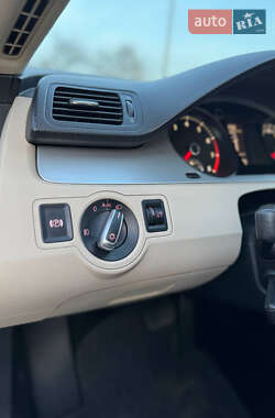 Купе Volkswagen CC / Passat CC 2010 в 