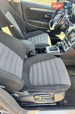 Купе Volkswagen CC / Passat CC 2012 в 