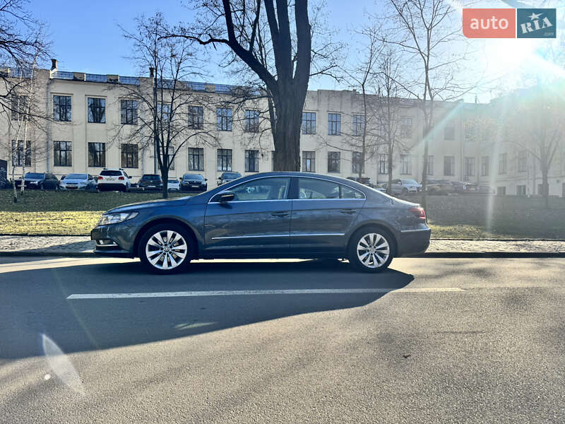 Купе Volkswagen CC / Passat CC 2012 в Киеве