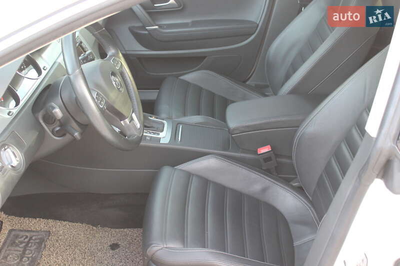 Купе Volkswagen CC / Passat CC 2014 в Дніпрі