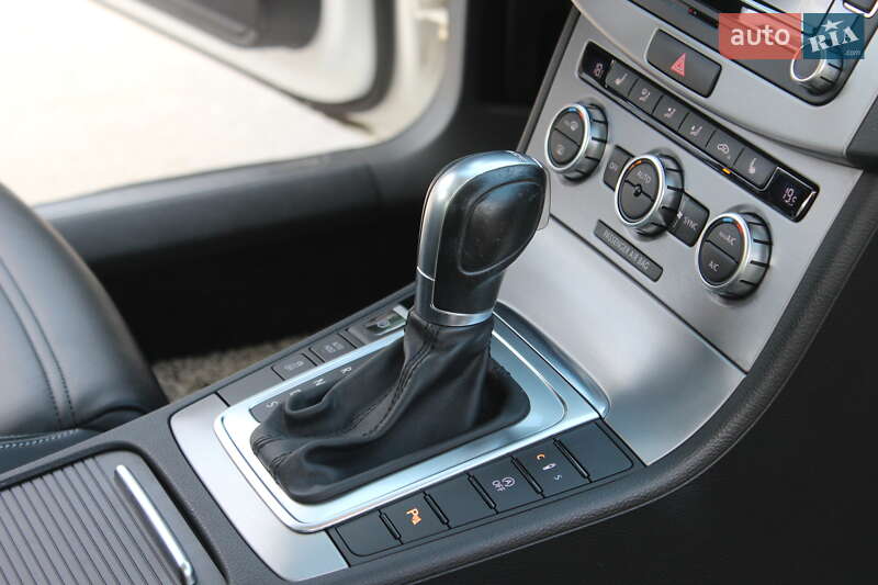 Купе Volkswagen CC / Passat CC 2014 в Дніпрі