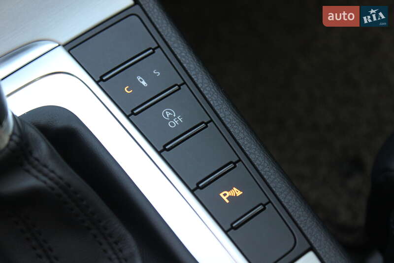 Купе Volkswagen CC / Passat CC 2014 в Дніпрі