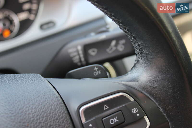 Купе Volkswagen CC / Passat CC 2014 в Дніпрі
