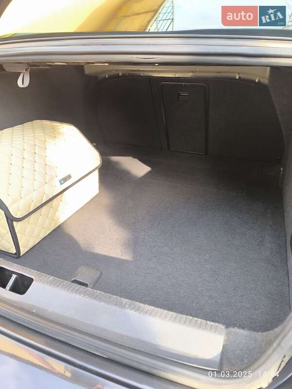 Купе Volkswagen CC / Passat CC 2010 в Дубно