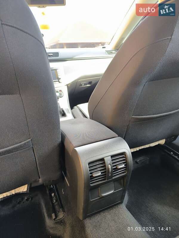 Купе Volkswagen CC / Passat CC 2010 в Дубно