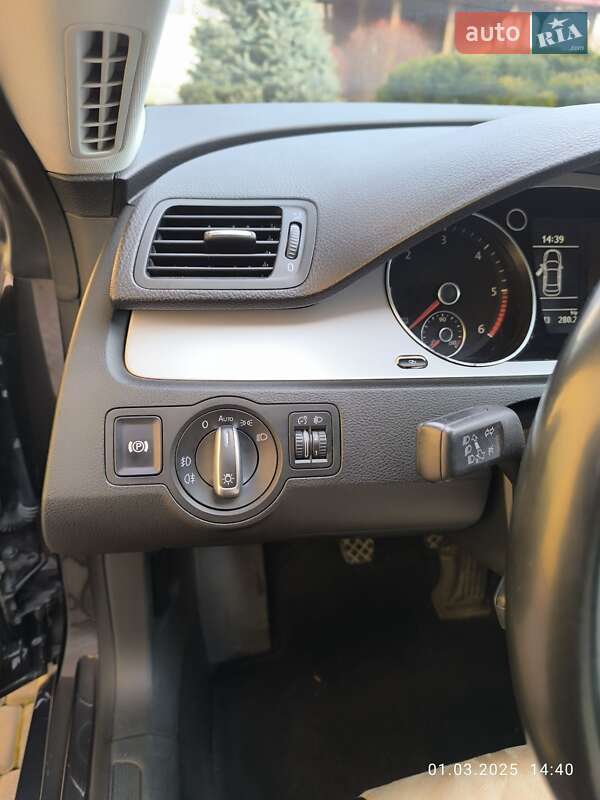 Купе Volkswagen CC / Passat CC 2010 в Дубно