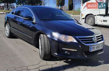 Купе Volkswagen CC / Passat CC 2011 в 