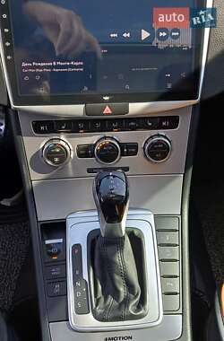 Купе Volkswagen CC / Passat CC 2014 в 
