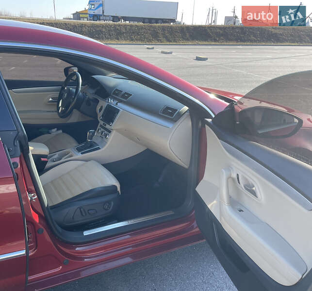 Купе Volkswagen CC / Passat CC 2013 в Львове