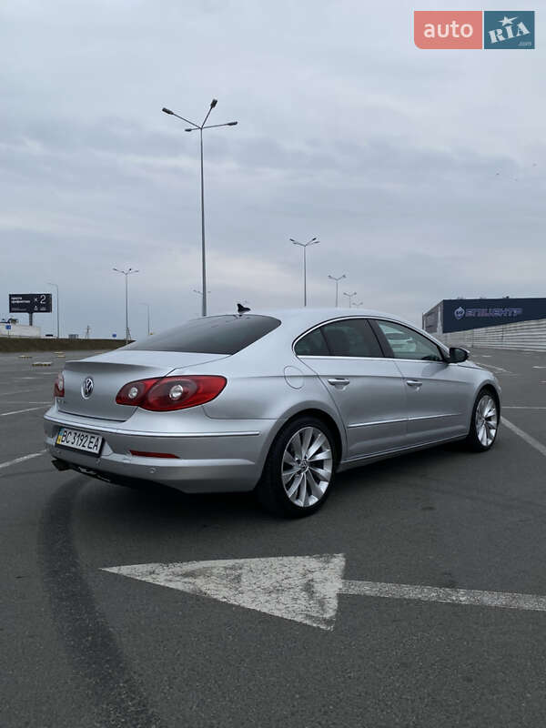 Купе Volkswagen CC / Passat CC 2009 в Львове