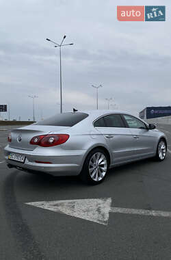Купе Volkswagen CC / Passat CC 2009 в Львове