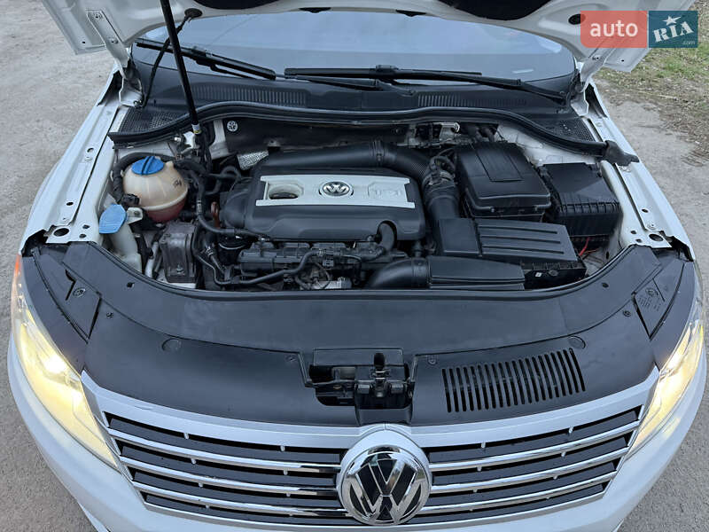 Купе Volkswagen CC / Passat CC 2012 в Кропивницькому