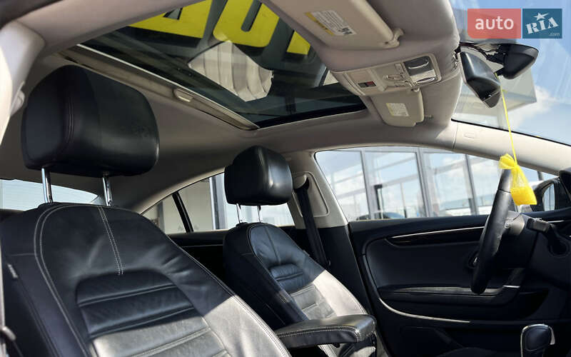 Купе Volkswagen CC / Passat CC 2013 в Мукачевому