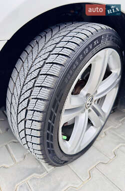 Купе Volkswagen CC / Passat CC 2013 в 