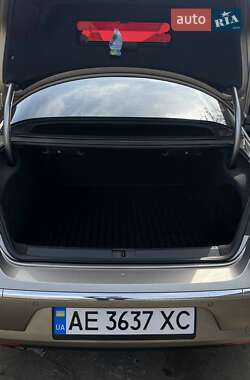 Купе Volkswagen CC / Passat CC 2012 в 