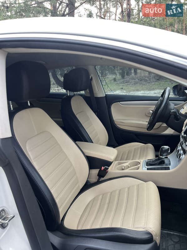 Купе Volkswagen CC / Passat CC 2013 в Павлограді