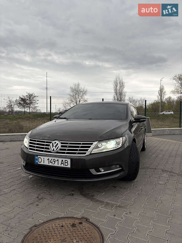 Купе Volkswagen CC / Passat CC 2013 в 