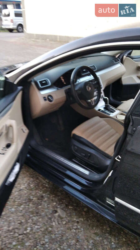 Купе Volkswagen CC / Passat CC 2012 в Черновцах