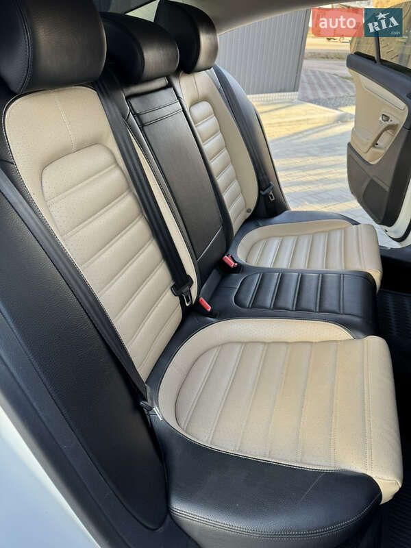 Купе Volkswagen CC / Passat CC 2015 в Овручі