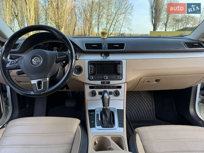 Купе Volkswagen CC / Passat CC 2015 в Овручі