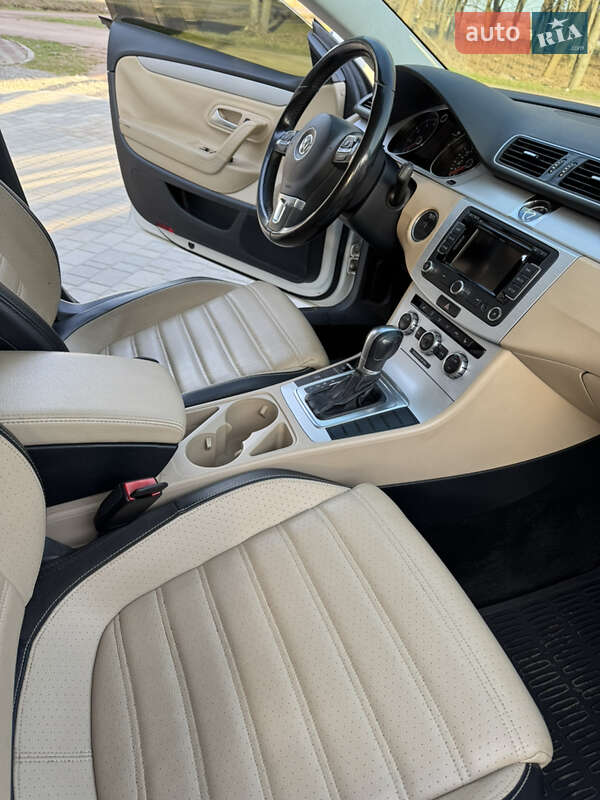 Купе Volkswagen CC / Passat CC 2015 в Овручі