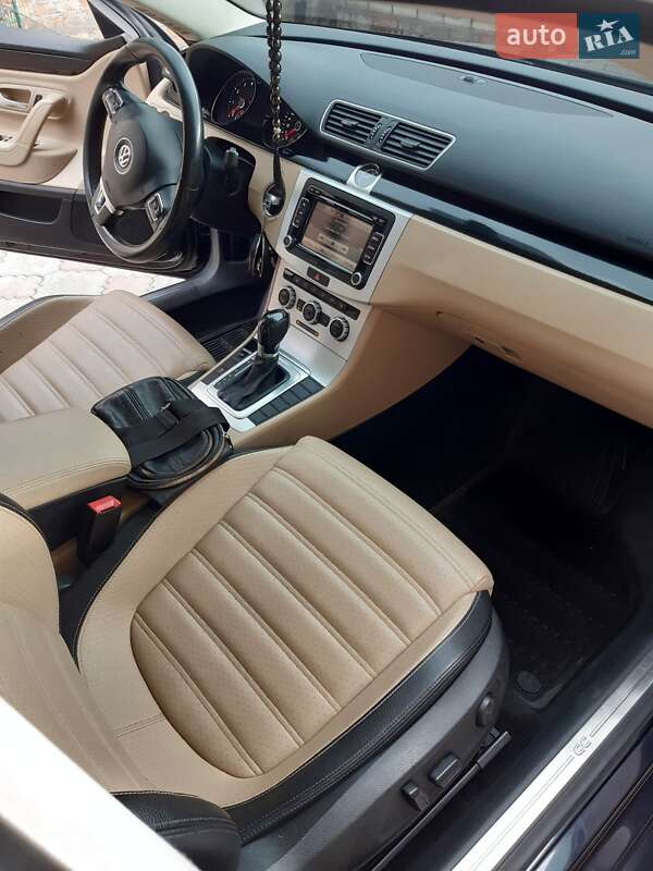 Купе Volkswagen CC / Passat CC 2012 в Херсоне