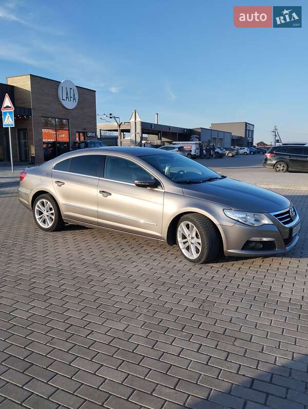 Купе Volkswagen CC / Passat CC 2010 в 