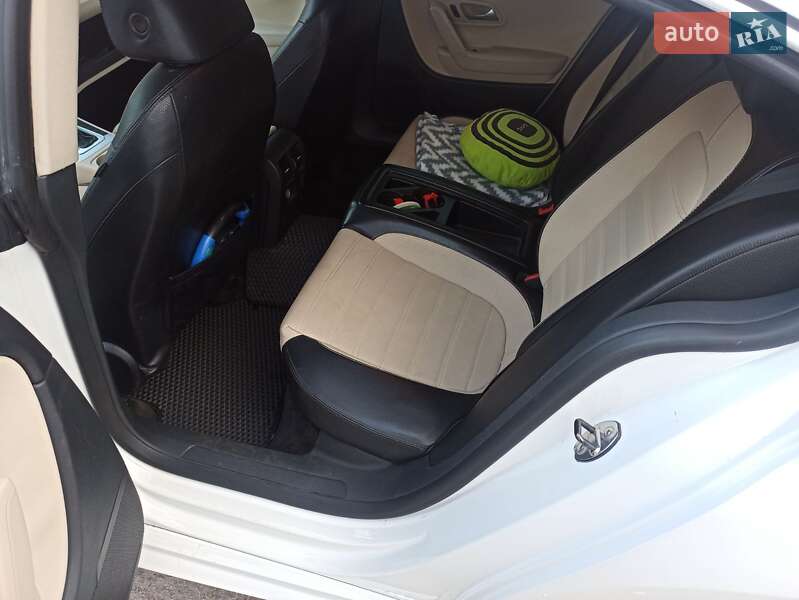 Купе Volkswagen CC / Passat CC 2011 в Полтаве