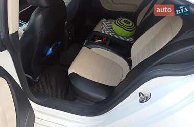 Купе Volkswagen CC / Passat CC 2011 в 