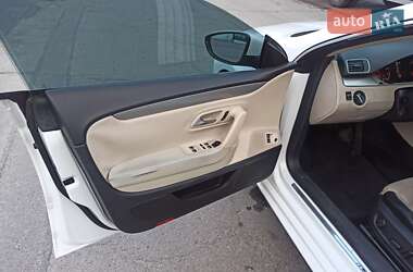 Купе Volkswagen CC / Passat CC 2011 в 