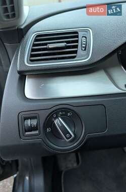 Купе Volkswagen CC / Passat CC 2011 в 