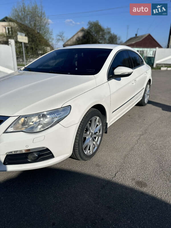 Купе Volkswagen CC / Passat CC 2011 в Ірпені