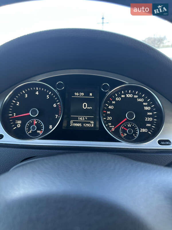 Купе Volkswagen CC / Passat CC 2011 в Ірпені