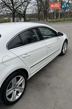 Купе Volkswagen CC / Passat CC 2012 в 