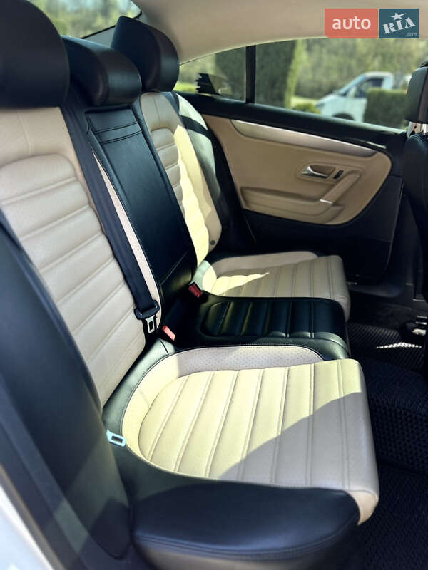 Купе Volkswagen CC / Passat CC 2012 в Днепре