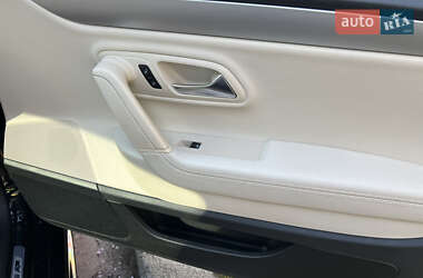 Купе Volkswagen CC / Passat CC 2010 в 
