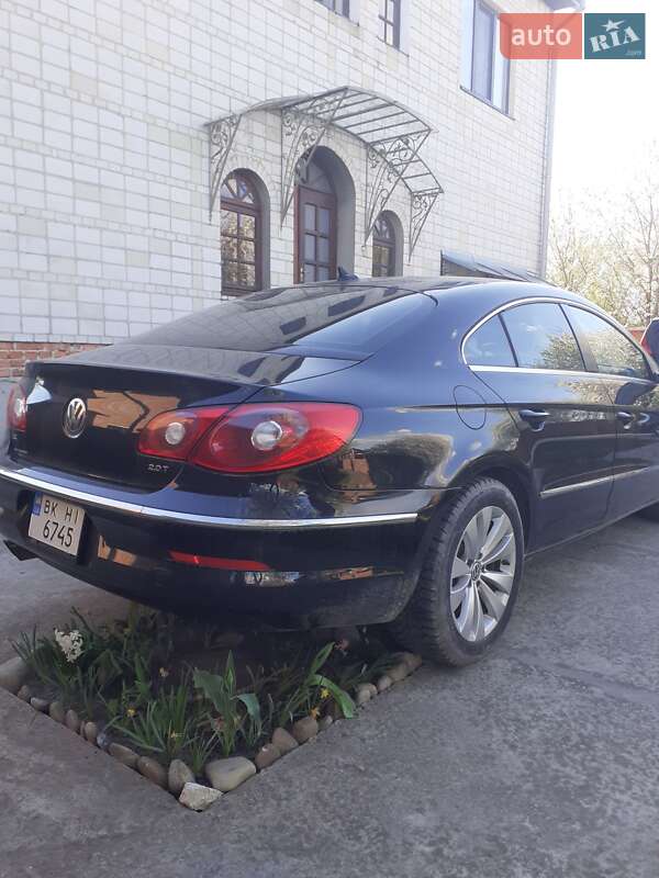 Купе Volkswagen CC / Passat CC 2011 в Радехове