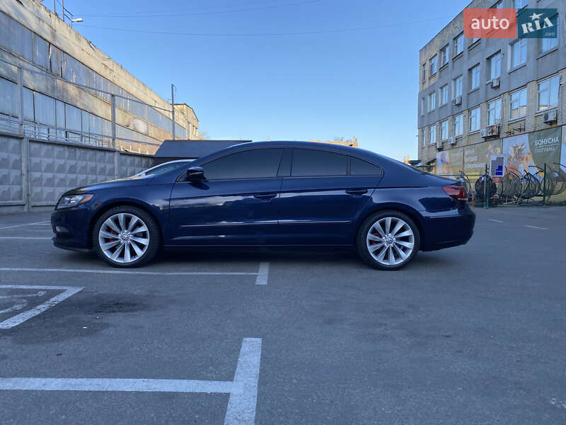 Купе Volkswagen CC / Passat CC 2013 в Киеве