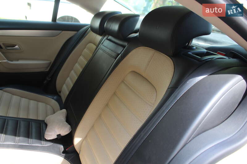 Купе Volkswagen CC / Passat CC 2009 в Кропивницком