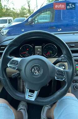Купе Volkswagen CC / Passat CC 2013 в 