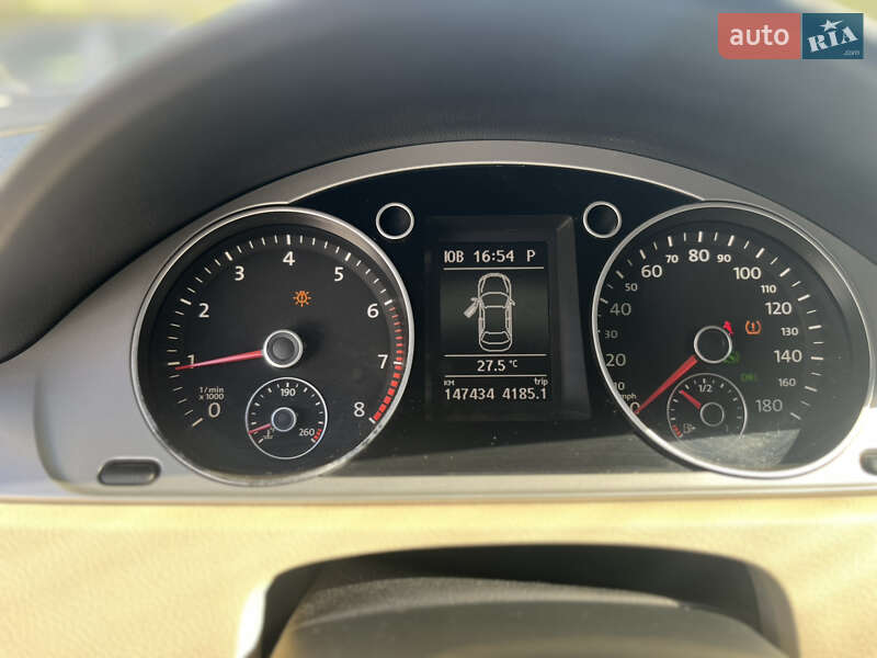 Купе Volkswagen CC / Passat CC 2010 в Киеве