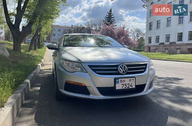 Купе Volkswagen CC / Passat CC 2011 в 