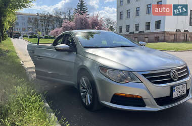 Купе Volkswagen CC / Passat CC 2011 в 