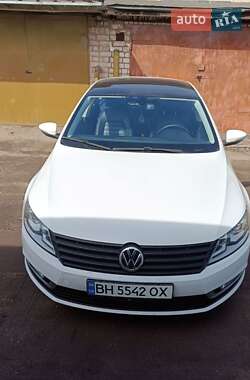 Купе Volkswagen CC / Passat CC 2013 в 