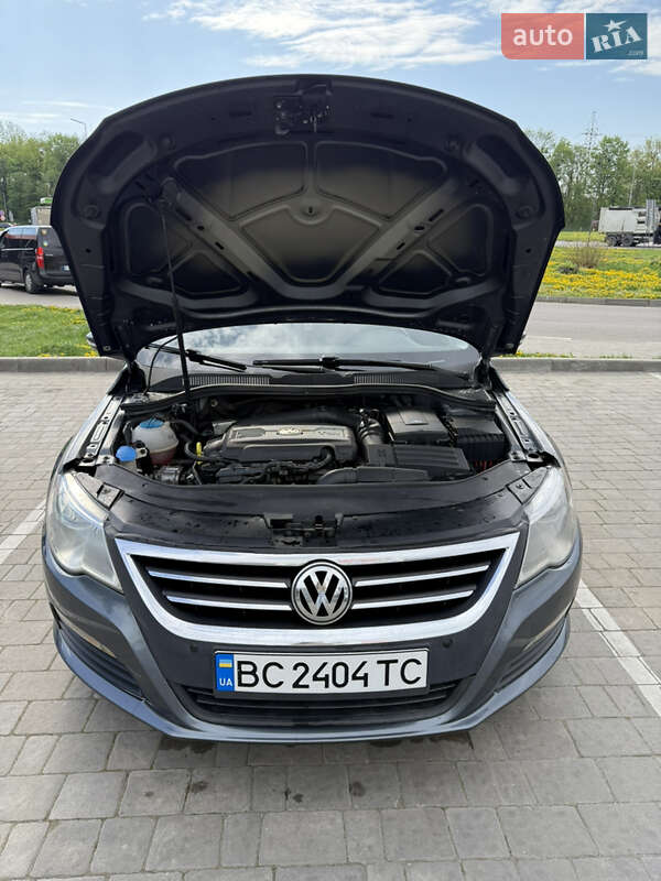 Купе Volkswagen CC / Passat CC 2011 в Стрию