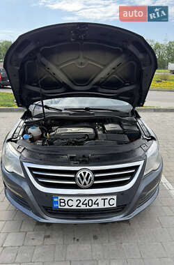 Купе Volkswagen CC / Passat CC 2011 в 