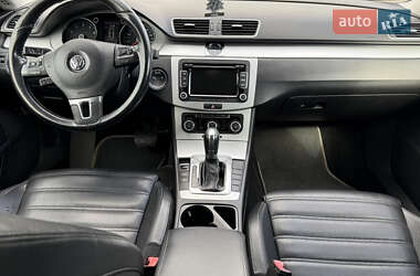 Купе Volkswagen CC / Passat CC 2011 в 