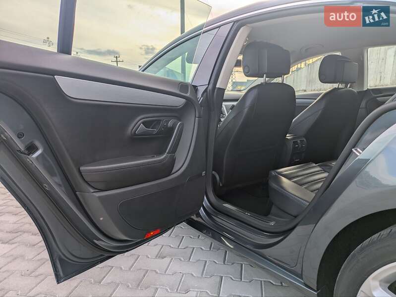 Купе Volkswagen CC / Passat CC 2012 в Львові