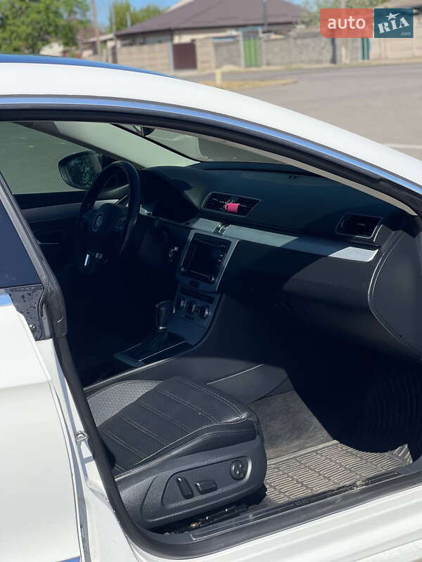 Купе Volkswagen CC / Passat CC 2012 в Покрові
